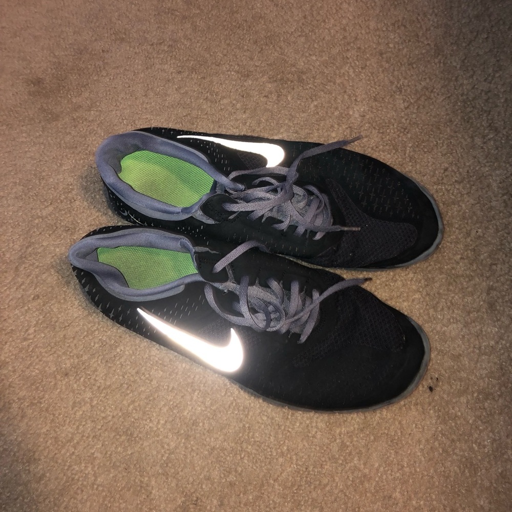 Nike free runs size 11.5